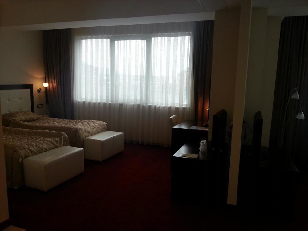 Tcc Grand Plaza Hotel Skopje Luaran gambar