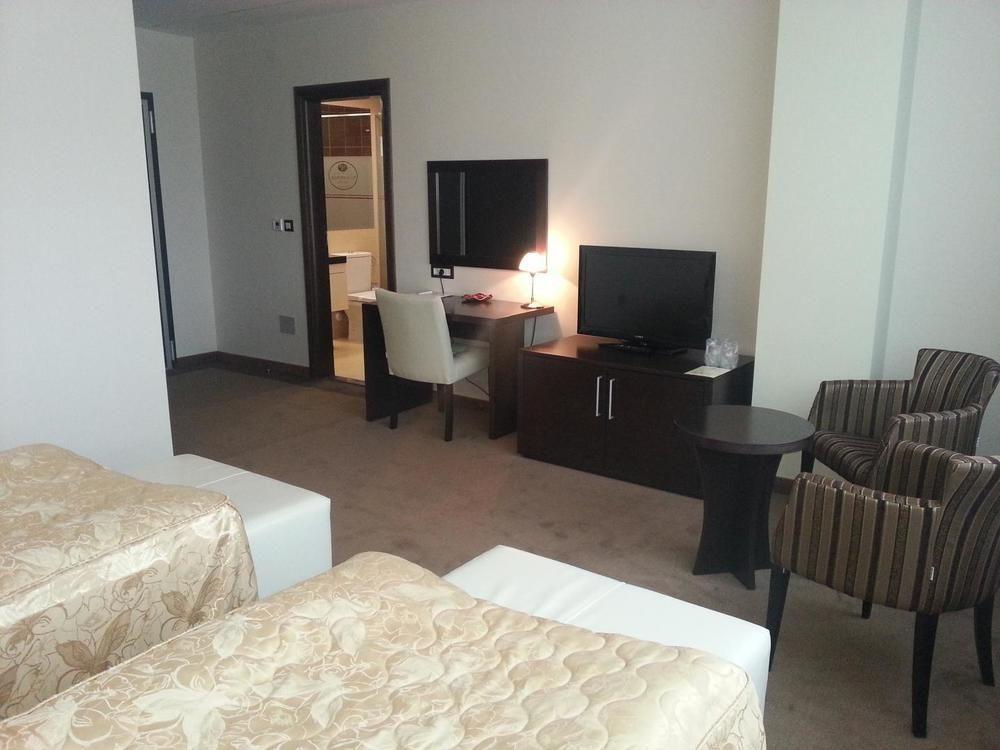 Tcc Grand Plaza Hotel Skopje Luaran gambar