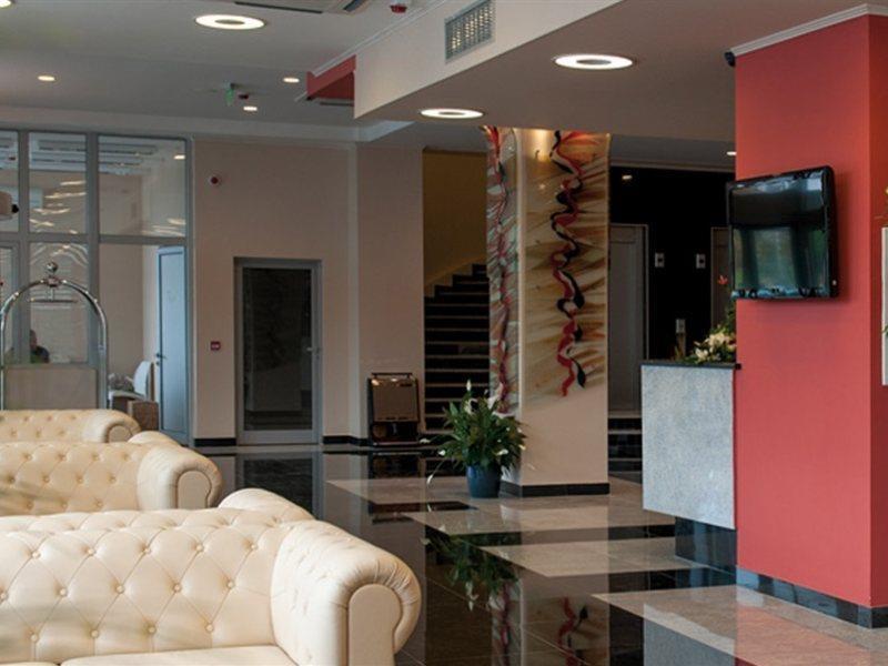 Tcc Grand Plaza Hotel Skopje Luaran gambar