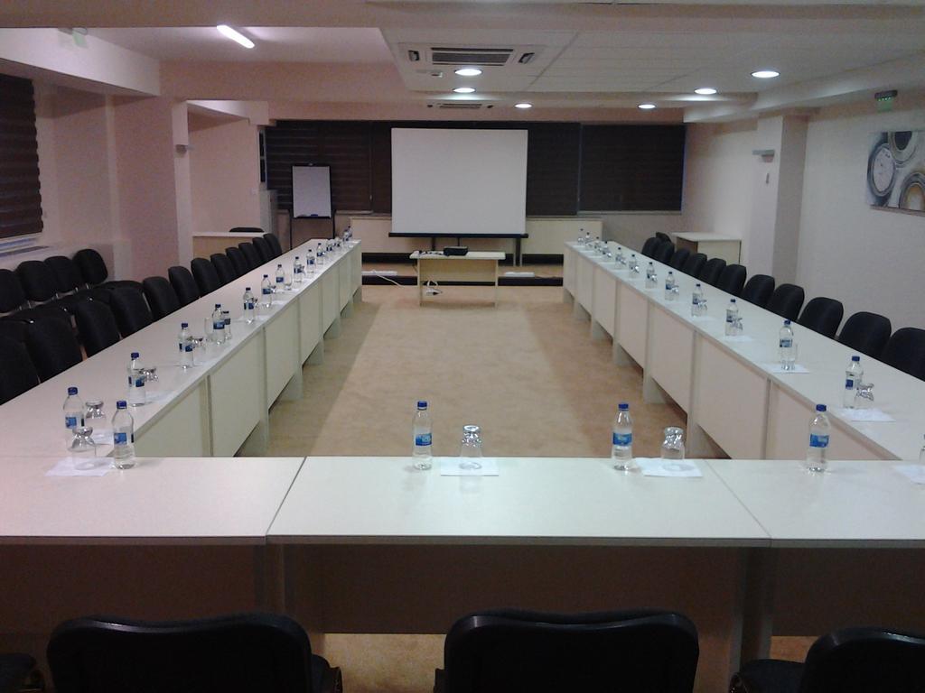 Tcc Grand Plaza Hotel Skopje Luaran gambar
