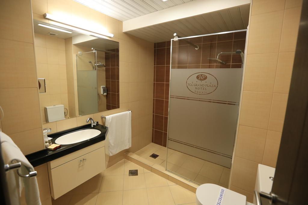 Tcc Grand Plaza Hotel Skopje Luaran gambar