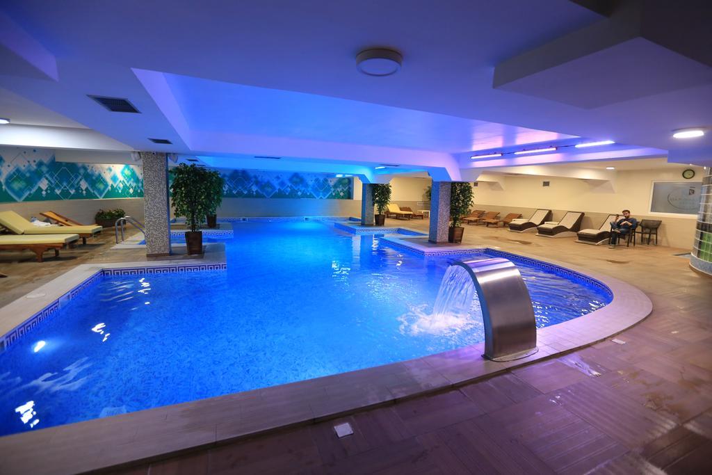 Tcc Grand Plaza Hotel Skopje Luaran gambar