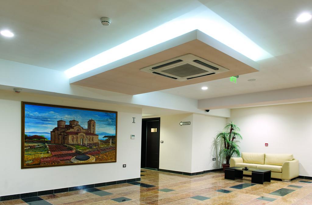Tcc Grand Plaza Hotel Skopje Luaran gambar